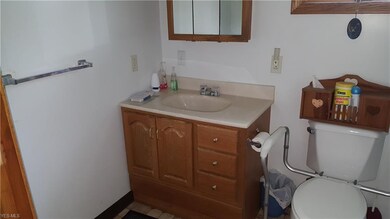 237 Salem St, Conneaut, OH 44030 - photo 7