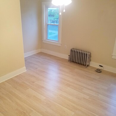 222 Taft St, Hanover Township, PA 18706 - photo 4