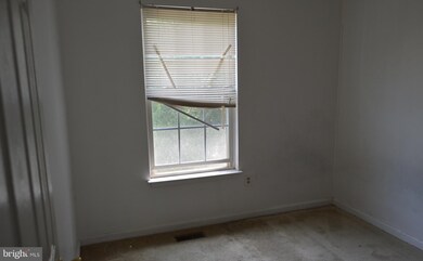 6922 Diamond Ct, District Heights, MD 20747 - photo 7