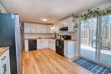 8 Archer Way, Coventry, RI 02816 - photo 5