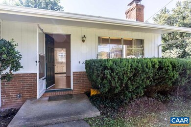 2210 Banbury St, Charlottesville, VA 22901 - photo 4