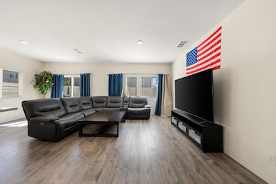 7664 Walpole Way, Elk Grove, CA 95758 - photo 6