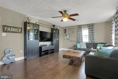 6402 Bedford St, Harrisburg, PA 17111 - photo 4