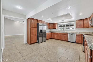 6384 W Desert Inn Rd, Las Vegas, NV 89146 - photo 5