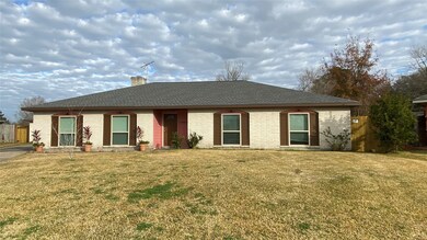 16903 Ravine Cir, Friendswood, TX 77546 - photo 2