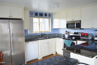 946 SW 12th St Newport 005 - Copy
