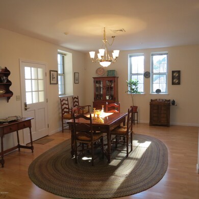 Dining toward from of unit
