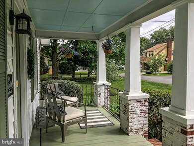 111 N 31st St, Purcellville, VA 20132 - photo 2