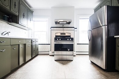 8 Baldwin Place unit 4, Boston, MA 02113 - photo 2