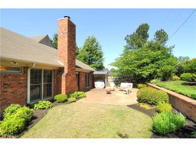 Terraced Back yard Offers Great Privacy for Entert