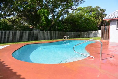 Sparkling Private Pool!