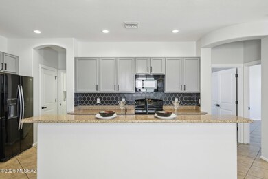 8780 E Perry Park Cir, Tucson, AZ 85730 - photo 5