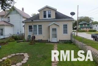 2048 W 5th St, Davenport, IA 52802 - photo 7