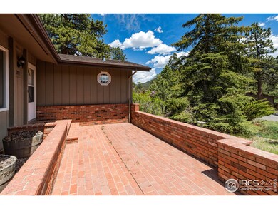 Walk way to entrance