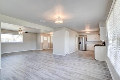 205 Circle Dr, Cleburne, TX 76033 - photo 6