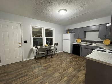 803 Sedgefield Ct, Manchester, TN 37355 - photo 4