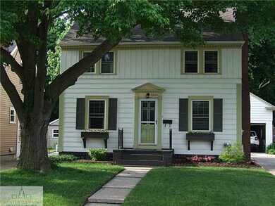 1200 Lenore Ave, Lansing, MI 48910 - photo 2