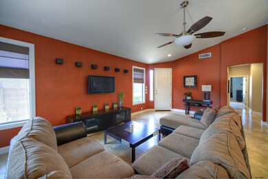 003_Living - Foyer