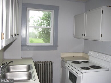 687 Old Schuylkill Rd unit B, Pottstown, PA 19465 - photo 5