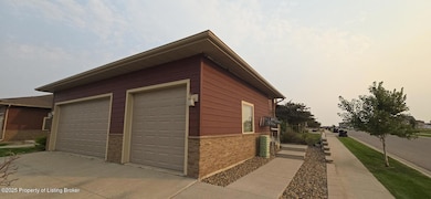 3512 33rd Ave W, Williston, ND 58801 - photo 6