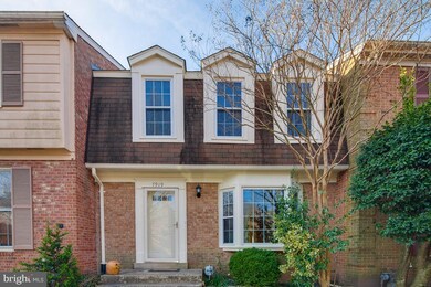 7919 Bethelen Woods Ln, Springfield, VA 22153 - photo 2