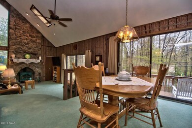 456 Lakewood Dr, Hamlin, PA 18427 - photo 2