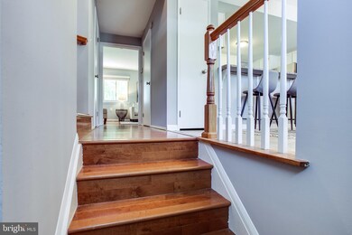 9677 Lindenbrook St, Fairfax, VA 22031 - photo 7