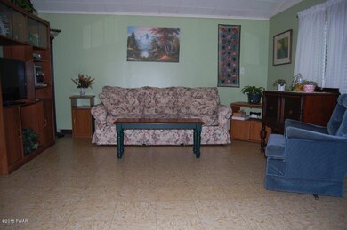 133 Lakeview Cir, Hawley, PA 18428 - photo 5