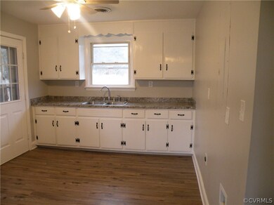 29102 Butler Branch Rd, Petersburg, VA 23805 - photo 6