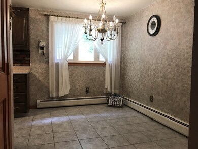 4 Wayne Ct, Holyoke, MA 01040 - photo 6