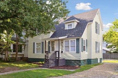 04-1627-Reed-St-Kalamazoo-MI-49001-Windo