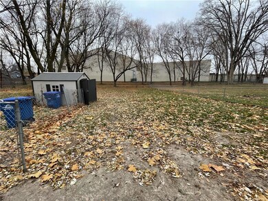 1408 E 25th St, Des Moines, IA 50317 - photo 2