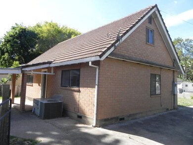 2735 Russell St, Redding, CA 96001 - photo 4