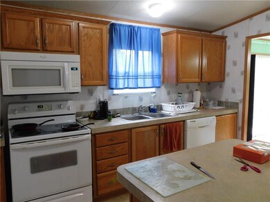 Kitchen appliances stay with the house. Note the b