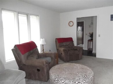 500 E 1st St, Auburn, IN 46706 - photo 5