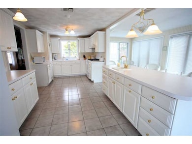 2 Sunset Dr, Manville, RI 02838 - photo 5