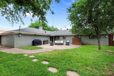 293 Somerset Cir, Bedford, TX 76022 - photo 5