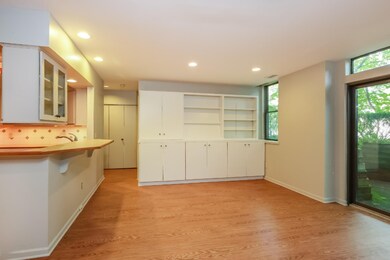 006-Living_Room-3122947-medium