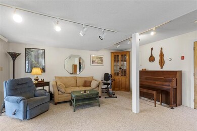 4A Bass St, Newmarket, NH 03857 - photo 4