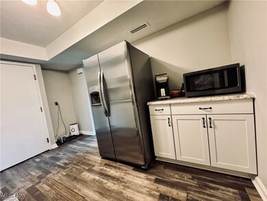 26637 Lake of the Falls Blvd, Olmsted Falls, OH 44138 - photo 5