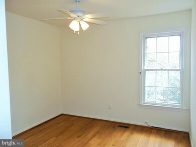 8819 Winding Hollow Way, Springfield, VA 22152 - photo 6