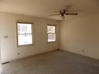 4334 Earnhardt Rd, Asheboro, NC 27205 - photo 3