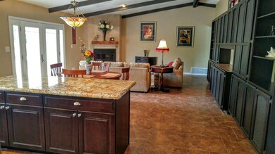 Family room 2