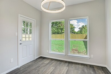 8115 James Franklin St, Houston, TX 77088 - photo 7