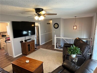 519 S Washington St, Raymore, MO 64083 - photo 4