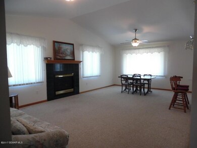 Livingroom - dining area