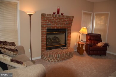 6203 Straughn Ct, Laurel, MD 20707 - photo 4