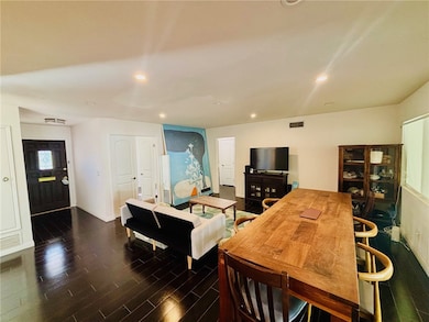 23813 Calvert St, Woodland Hills, CA 91367 - photo 5