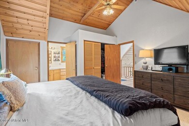 18-Master Bedroom