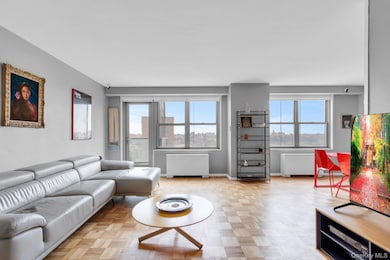 The Winston Churchill unit 15P, Bronx, NY 10463 - photo 3